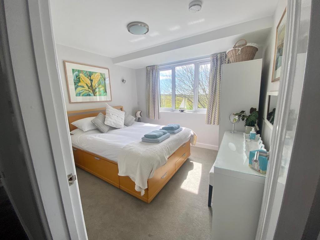 2 Bedroom Cottage Sleeps 4, With Pool Use, 森嫩 外观 照片